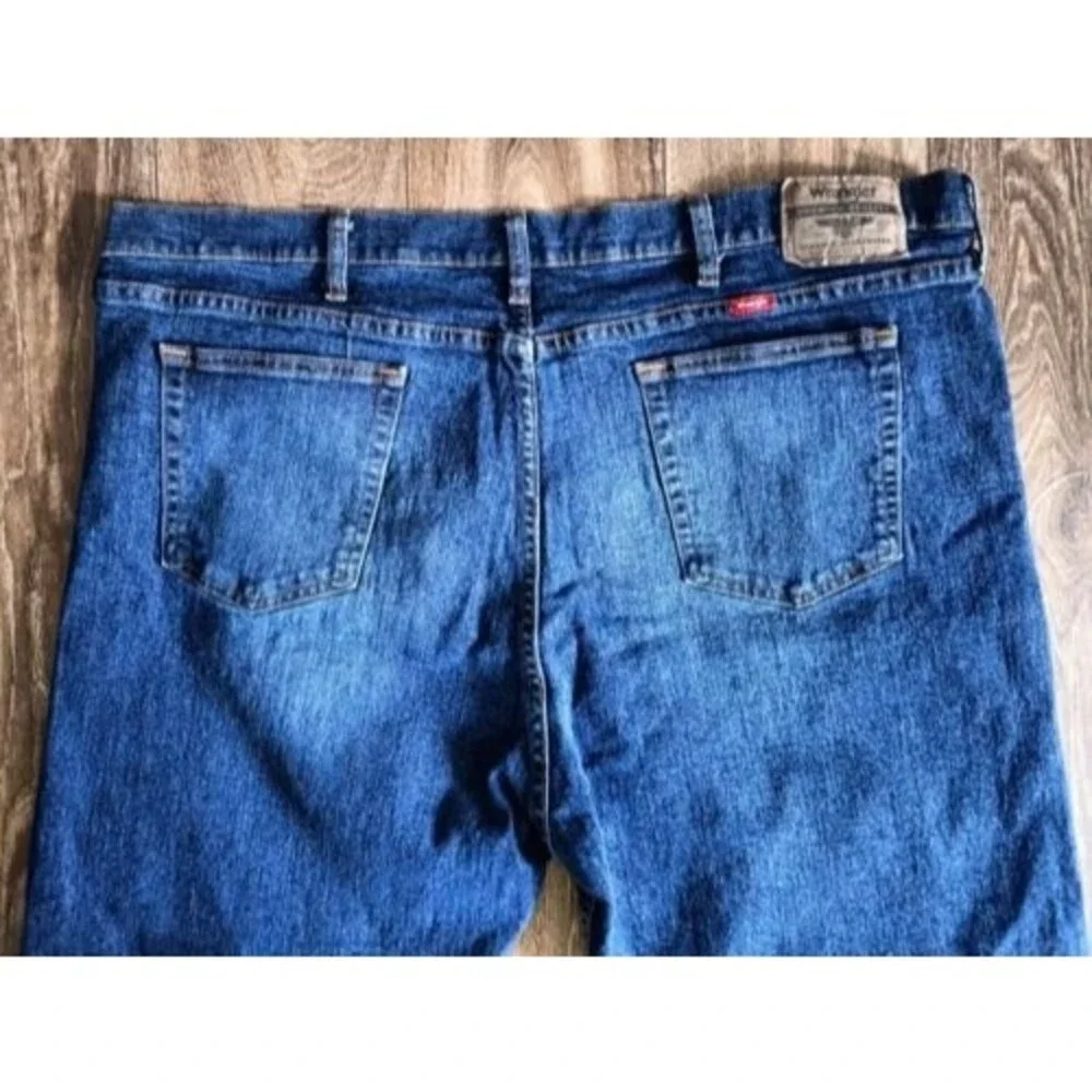 Wrangler Jeans Mens Size 44x30 Blue Denim Boot Cut Regular Fit  Medium Wash